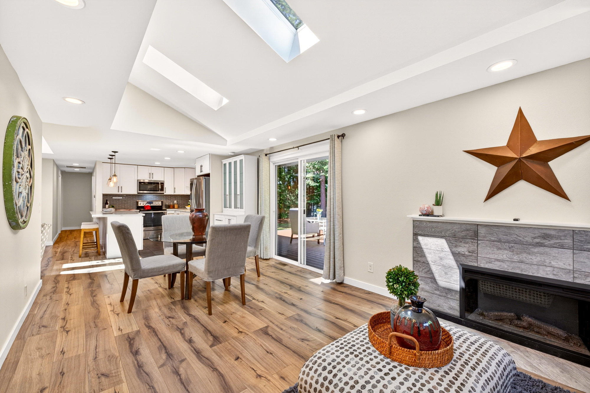 Updated Kirkland Rambler: 3 Beds, 1.75 Baths, Lake Washington Schools