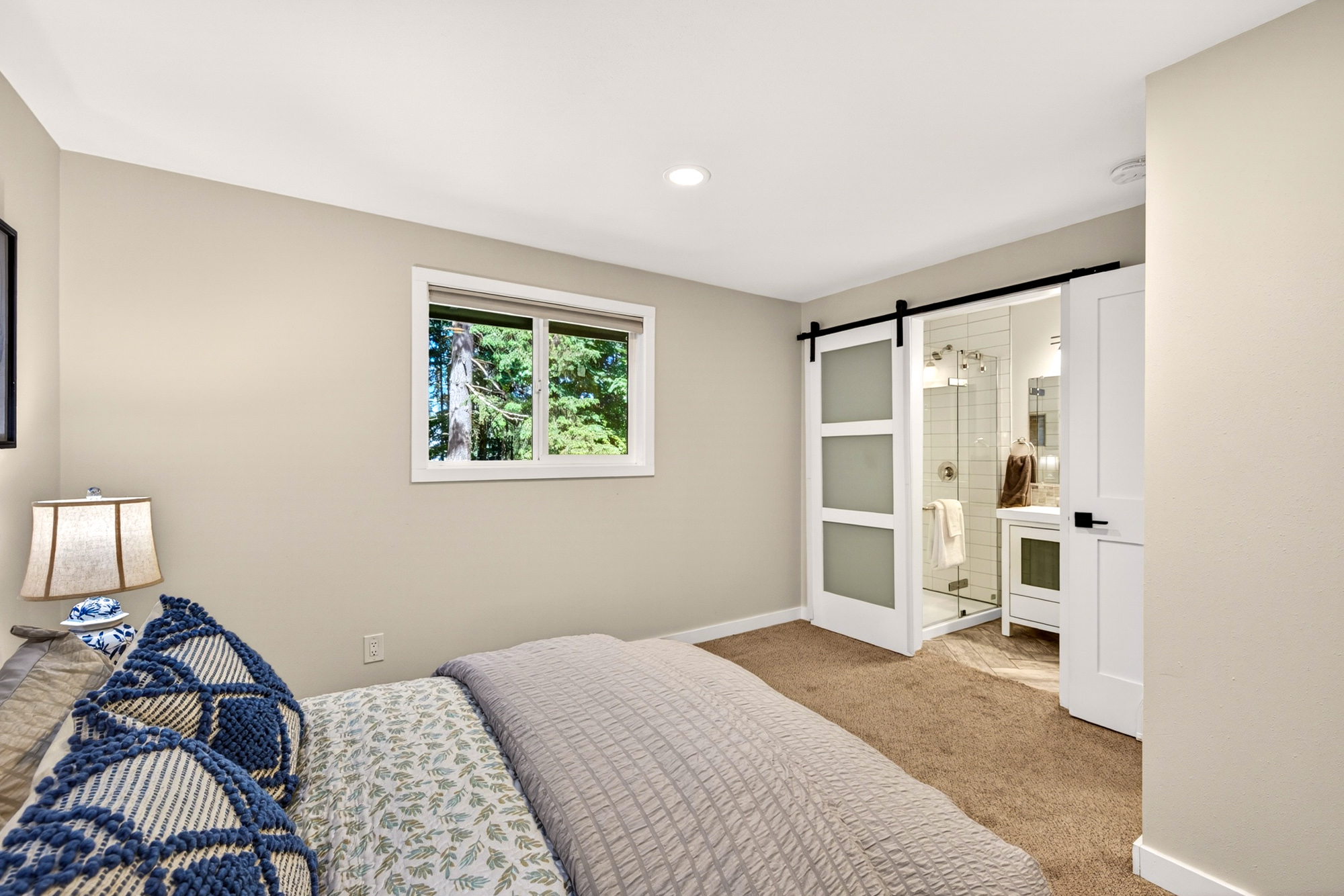 Updated Kirkland Rambler: 3 Beds, 1.75 Baths, Lake Washington Schools