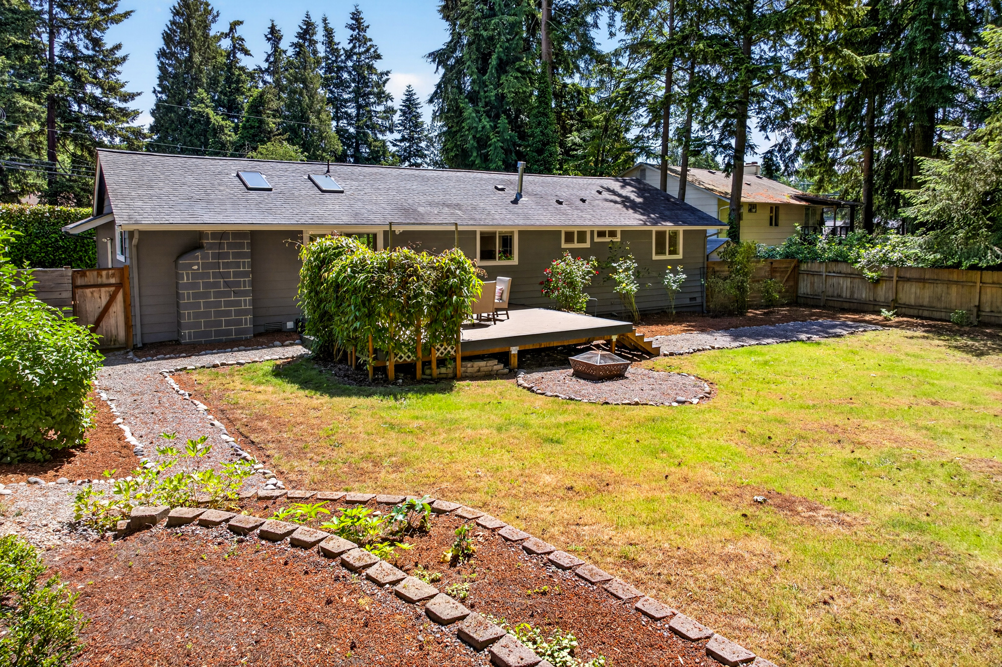 Updated Kirkland Rambler: 3 Beds, 1.75 Baths, Lake Washington Schools
