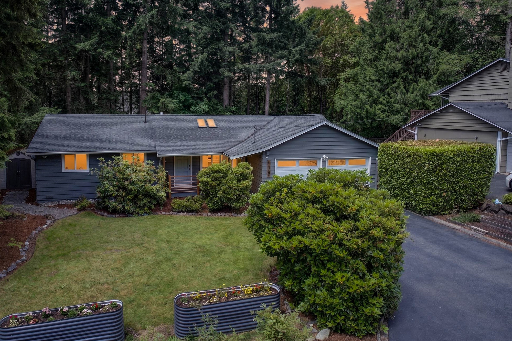 Updated Kirkland Rambler: 3 Beds, 1.75 Baths, Lake Washington Schools