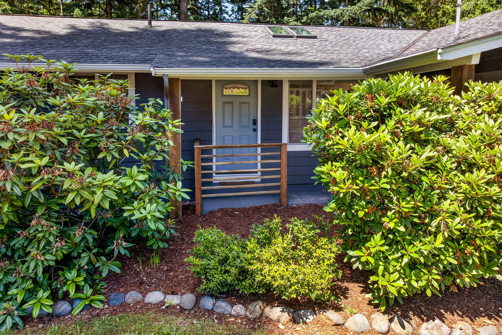 Updated Kirkland Rambler: 3 Beds, 1.75 Baths, Lake Washington Schools