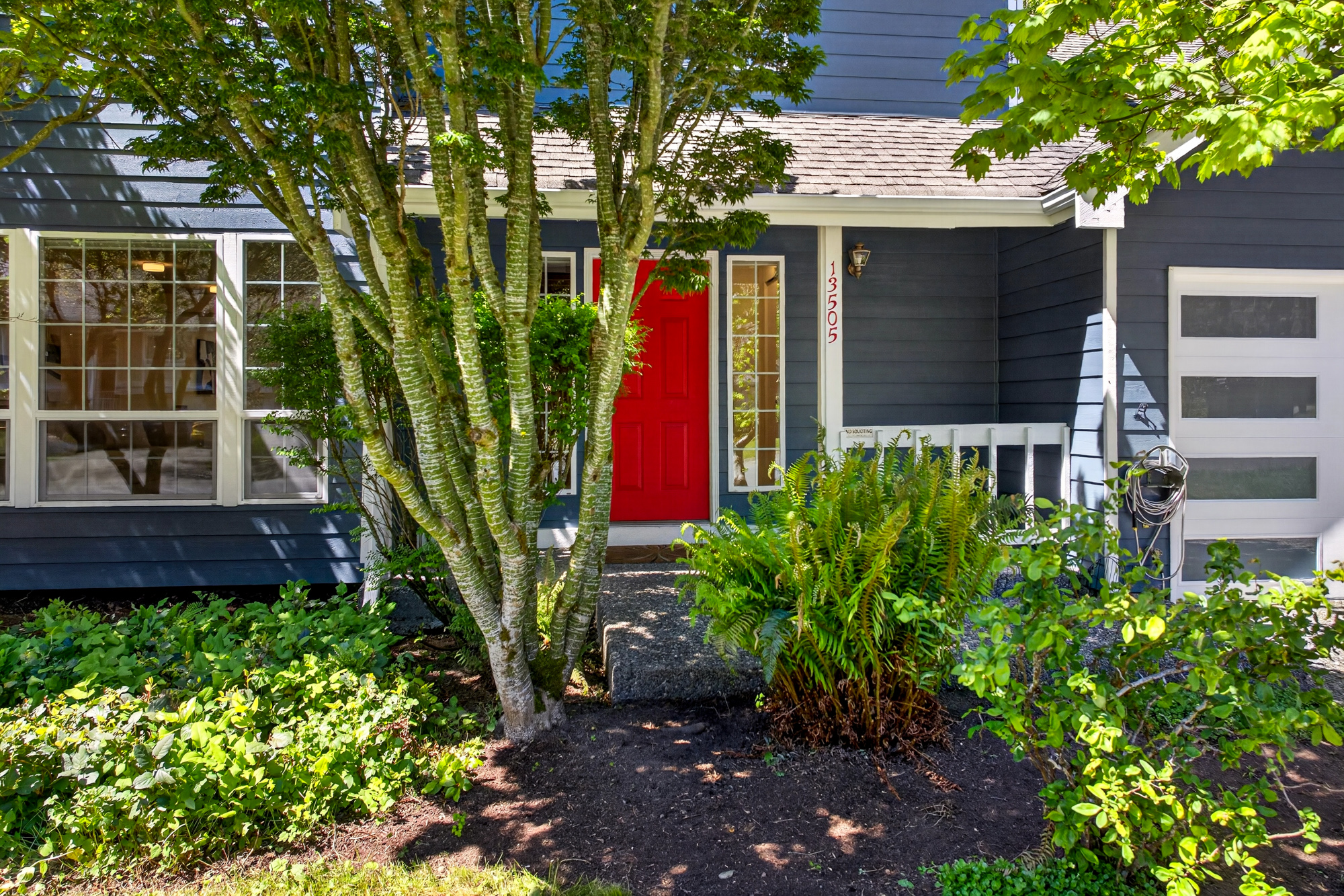 PENDING! Fully Updated 3 Bedroom Two Story Redmond Home with Modern Finishes & Sunny West-Facing Backyard