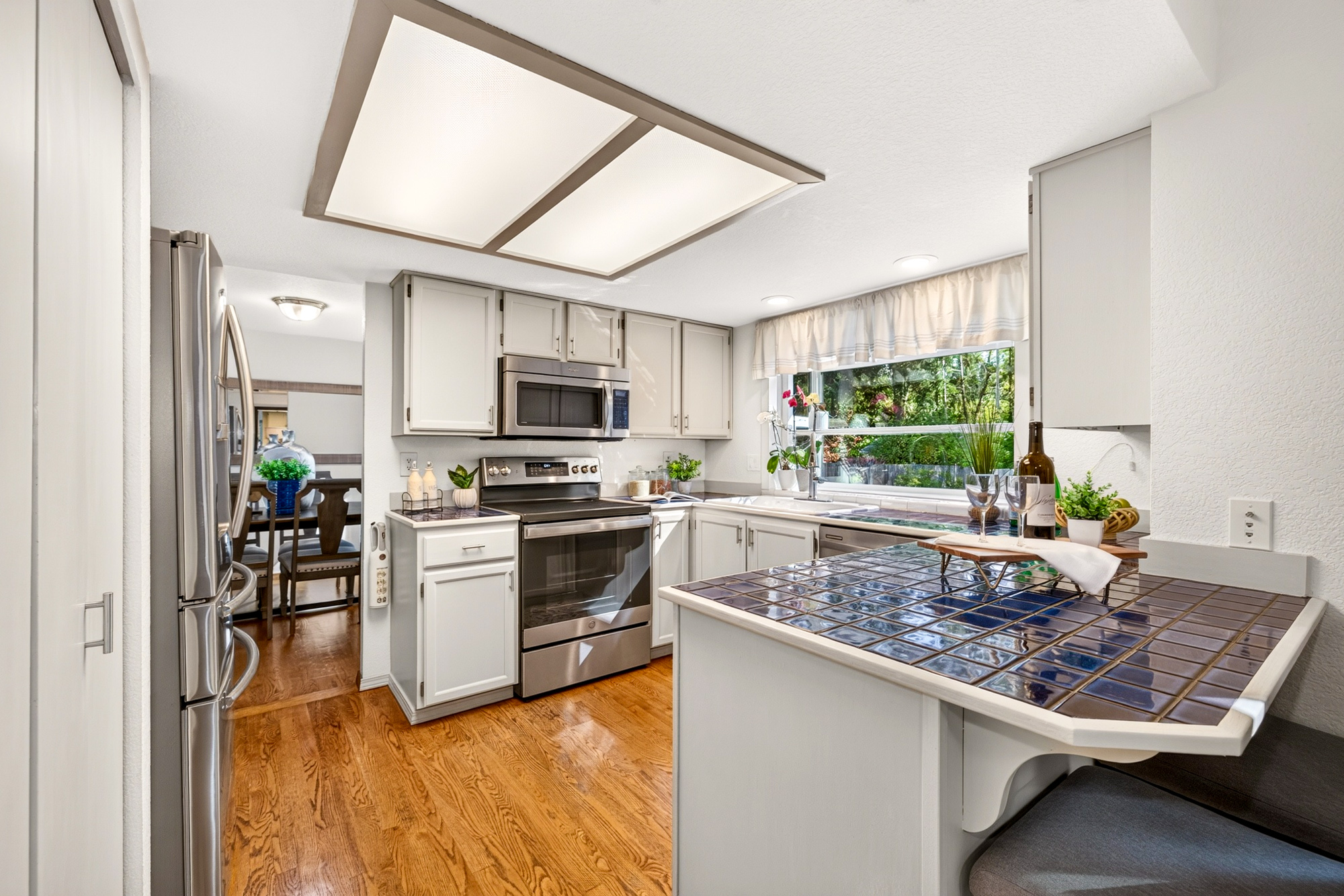 Beautiful Redmond 4-Bedroom Home with Bonus Room Overlooking Greenbelt