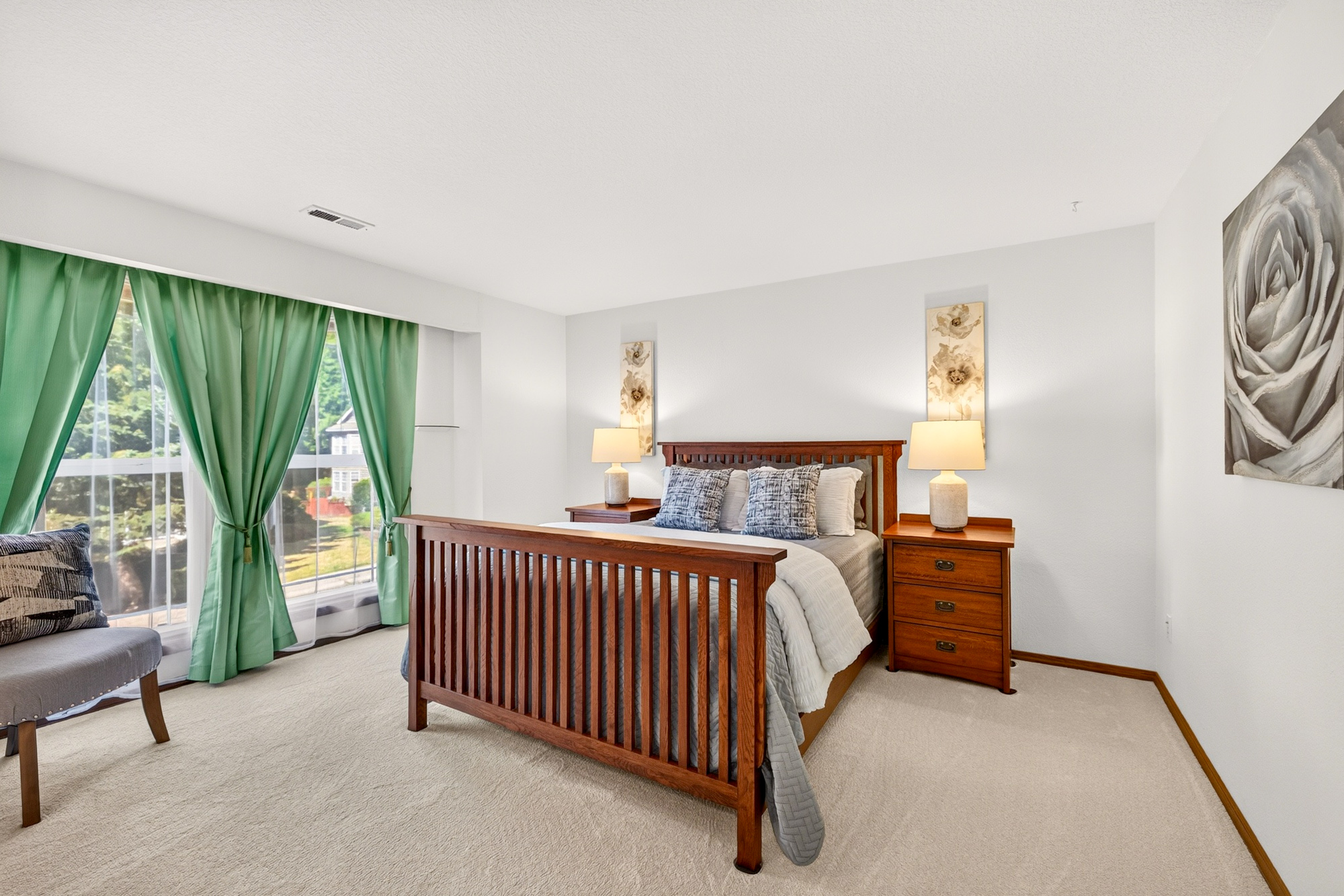 Beautiful Redmond 4-Bedroom Home with Bonus Room Overlooking Greenbelt