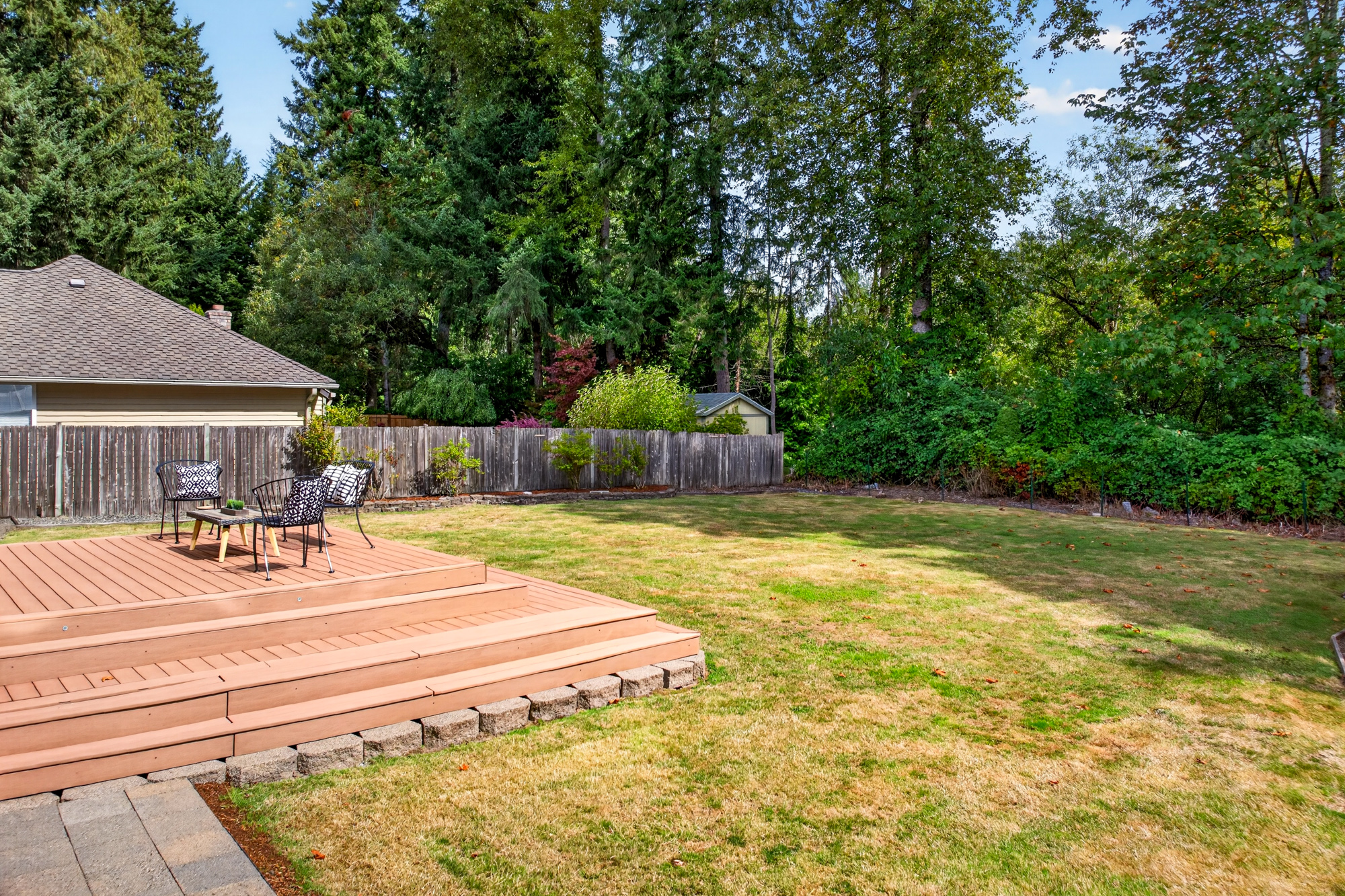 Beautiful Redmond 4-Bedroom Home with Bonus Room Overlooking Greenbelt