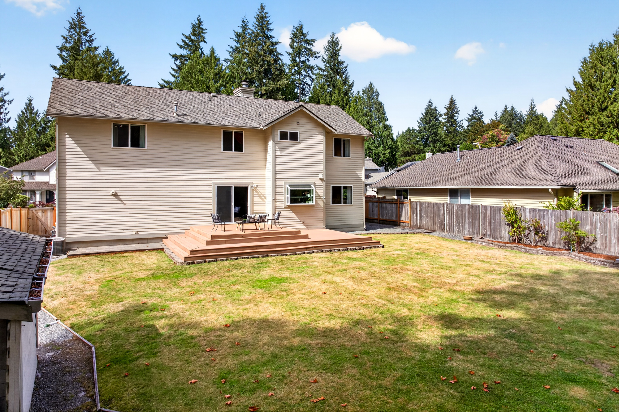 Beautiful Redmond 4-Bedroom Home with Bonus Room Overlooking Greenbelt