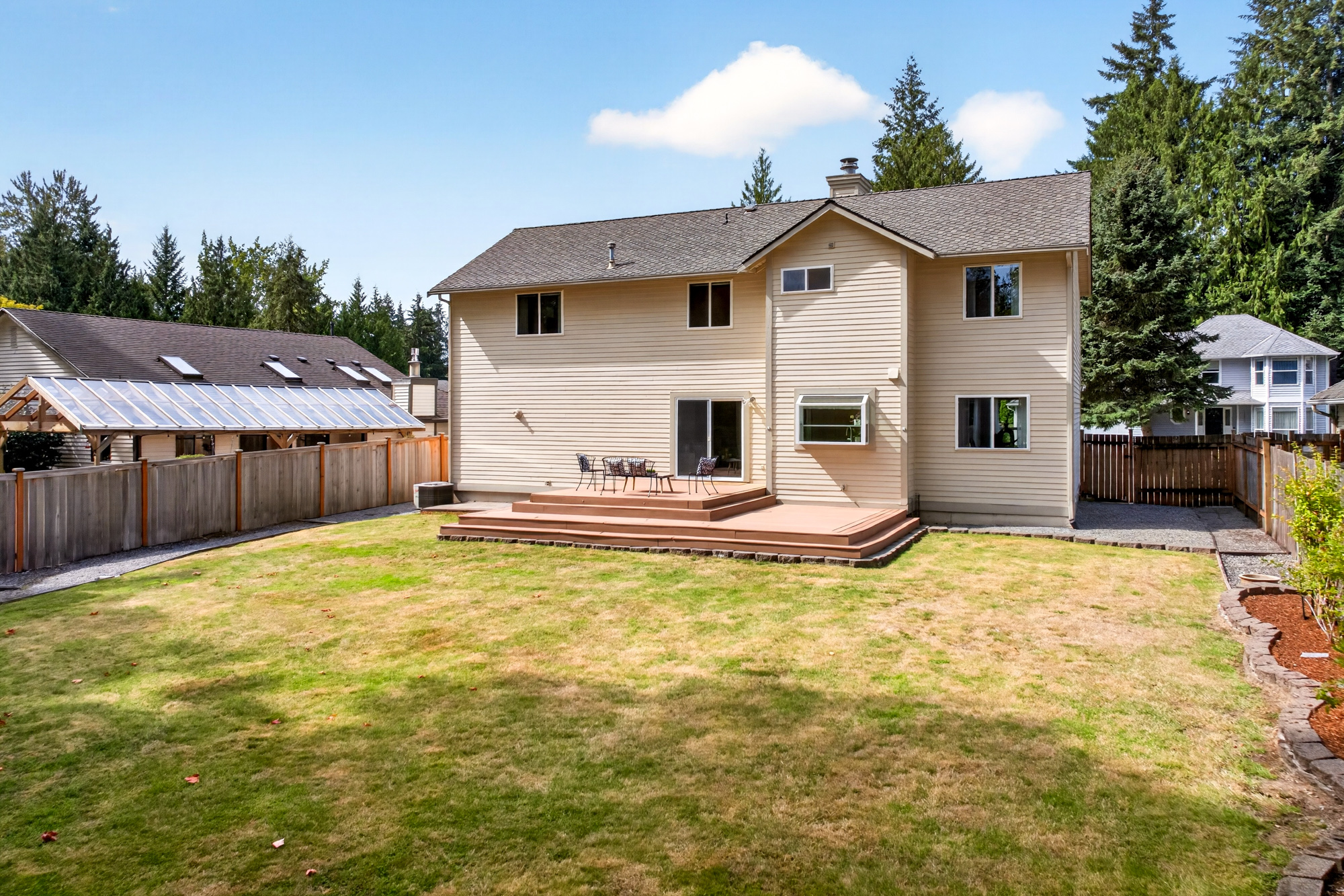 Beautiful Redmond 4-Bedroom Home with Bonus Room Overlooking Greenbelt