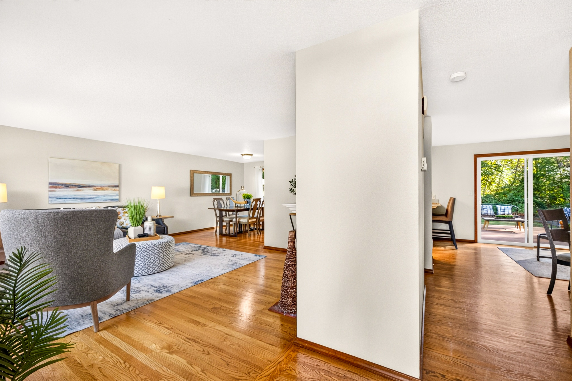 Beautiful Redmond 4-Bedroom Home with Bonus Room Overlooking Greenbelt