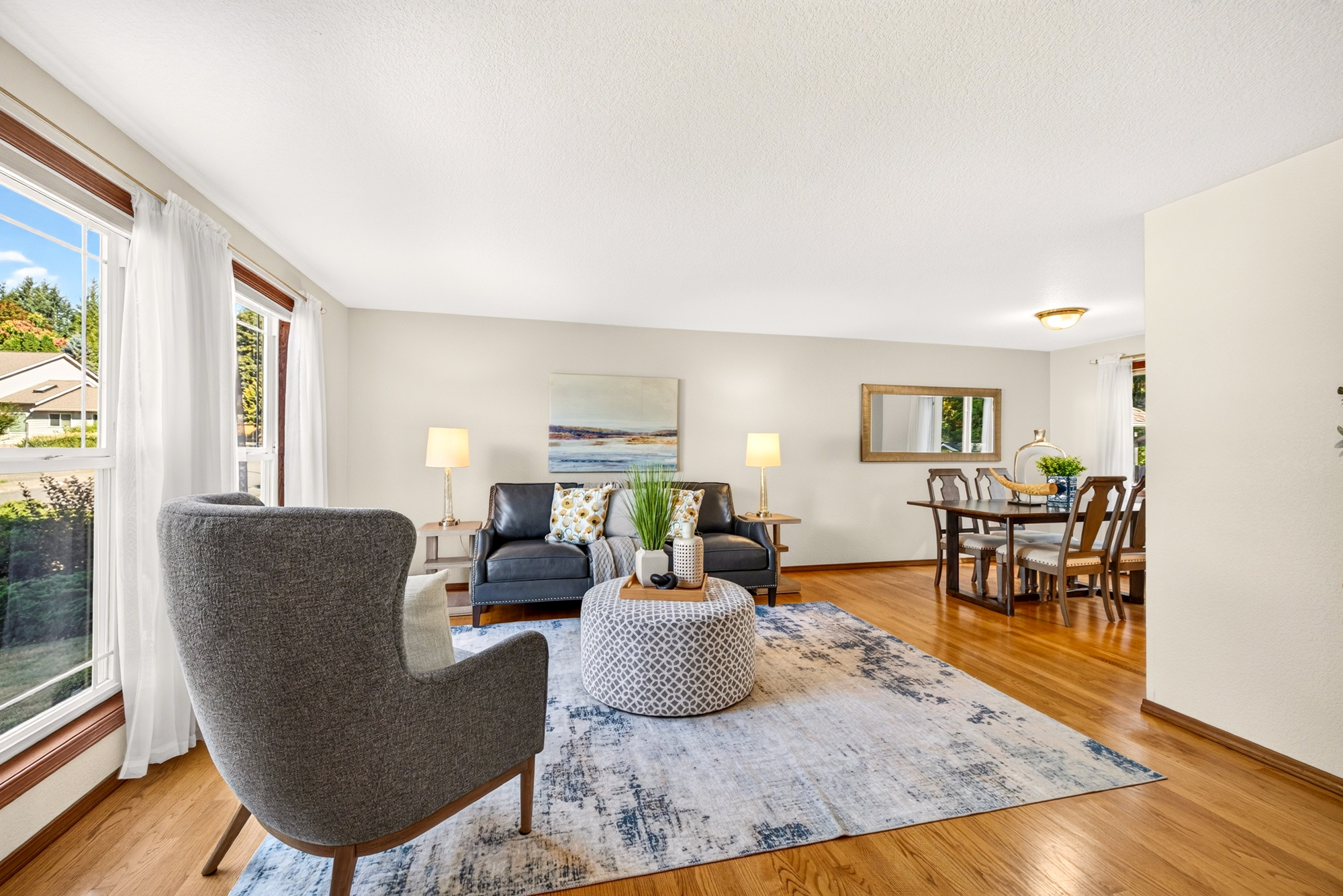 Beautiful Redmond 4-Bedroom Home with Bonus Room Overlooking Greenbelt