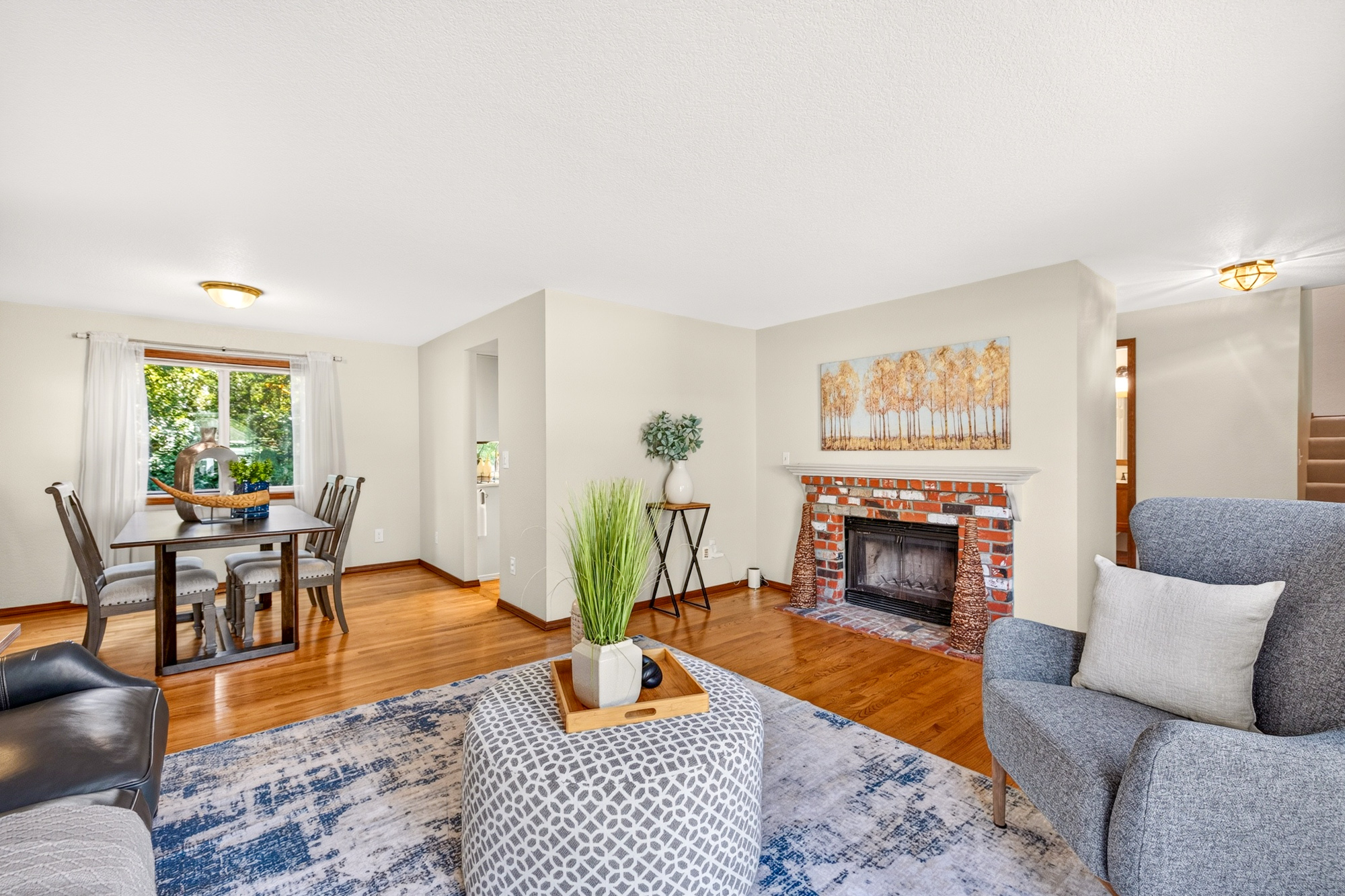 Beautiful Redmond 4-Bedroom Home with Bonus Room Overlooking Greenbelt