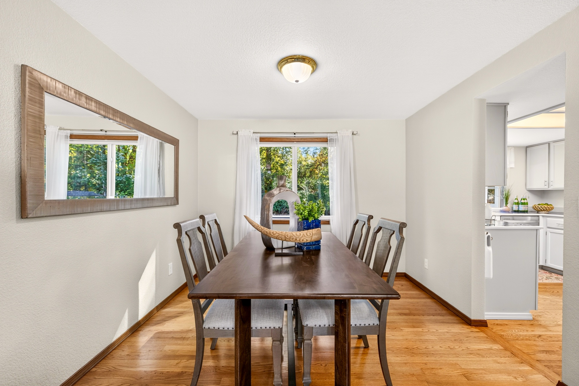 Beautiful Redmond 4-Bedroom Home with Bonus Room Overlooking Greenbelt