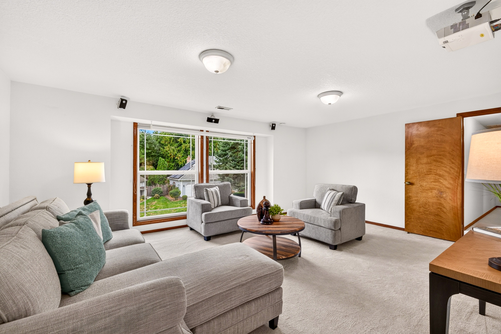 PENDING! Beautiful Redmond 4-Bedroom Home with Bonus Room Overlooking Greenbelt