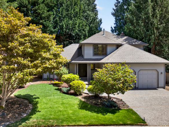 Redmond Two Story, Fully Refreshed Inside and Out with Private Evergreen Backyard