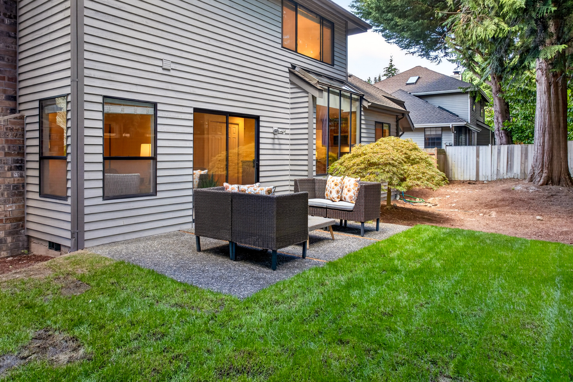 Redmond Two Story, Fully Refreshed Inside and Out with Private Evergreen Backyard