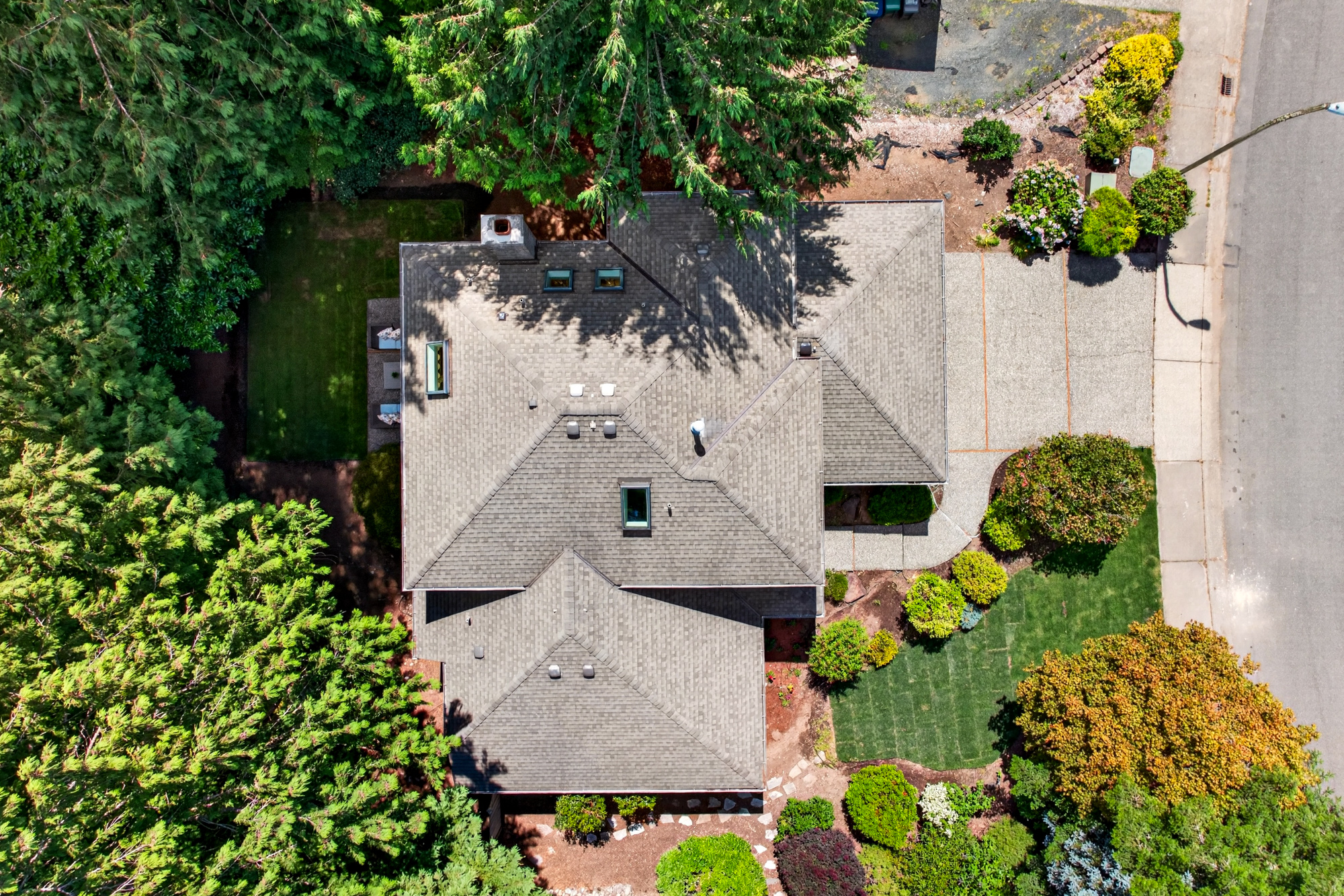 Redmond Two Story, Fully Refreshed Inside and Out with Private Evergreen Backyard