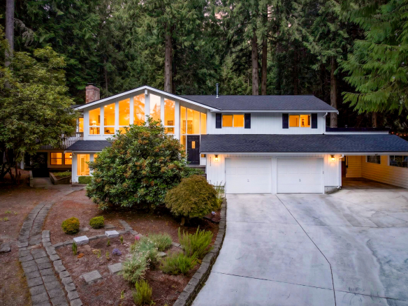 Updated 3 Bedroom Plus Office/Den with MIL Space on 0.84 Private Acres in Woodinville