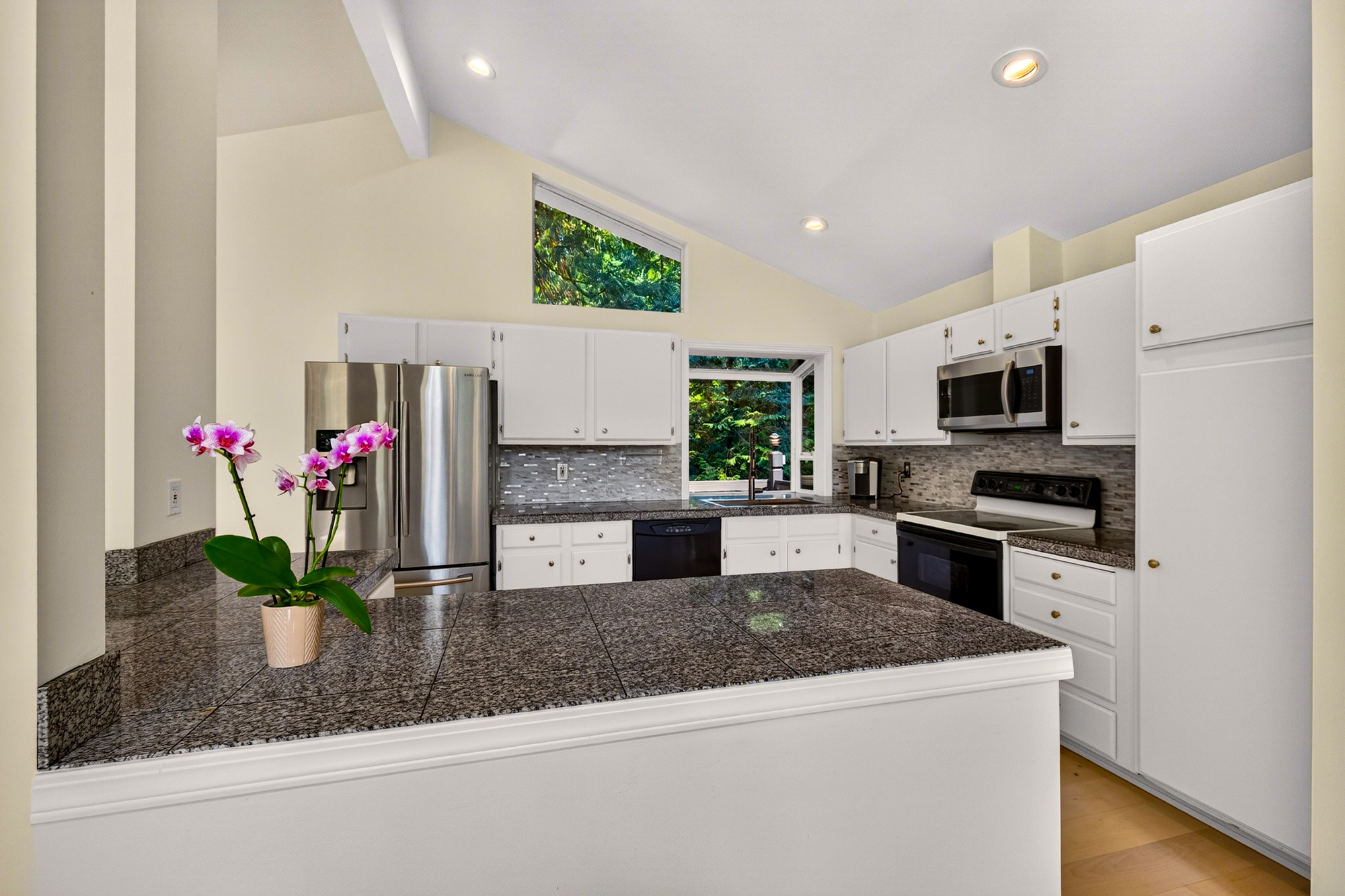 Updated 3 Bedroom Plus Office/Den with MIL Space on 0.84 Private Acres in Woodinville