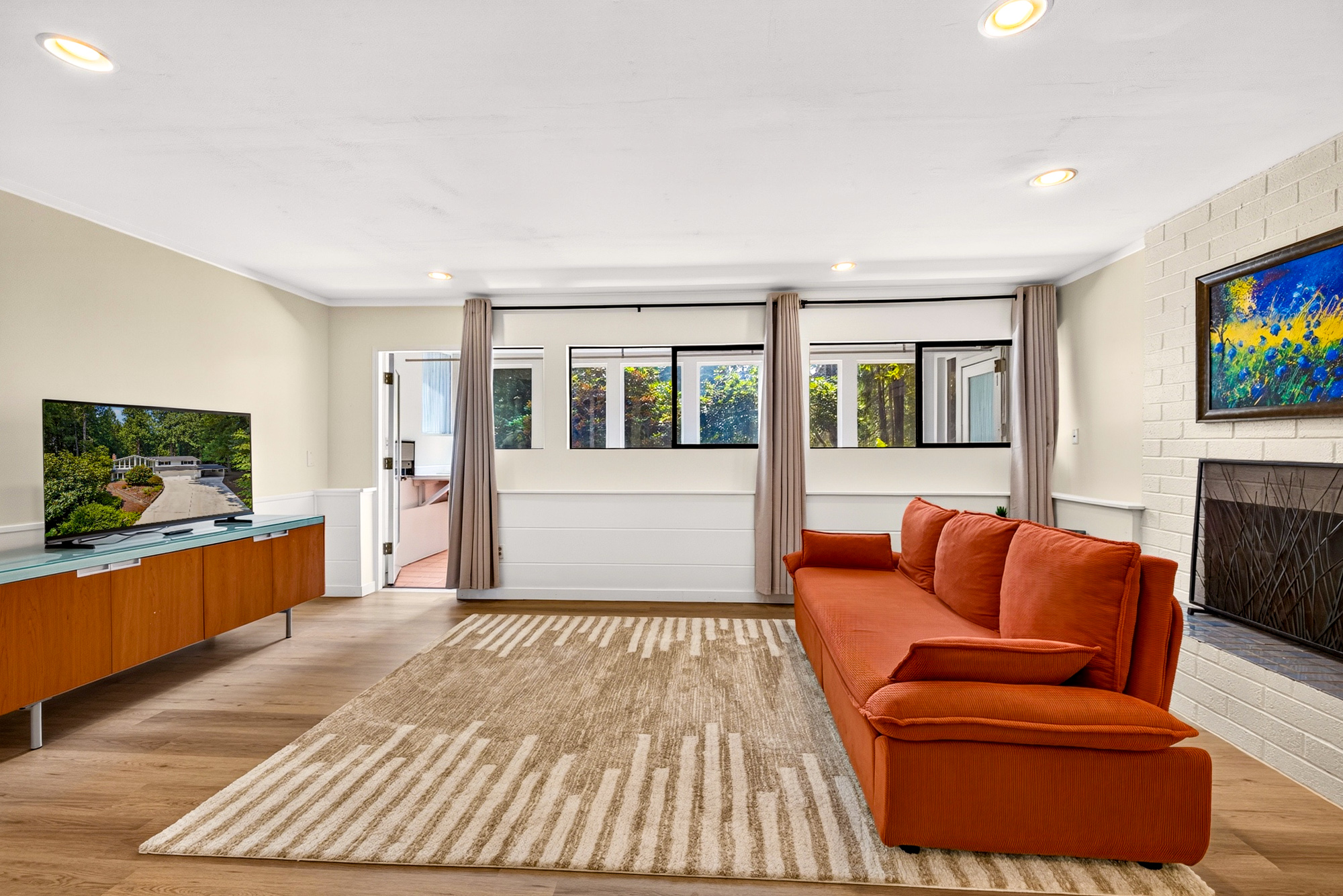 Updated 3 Bedroom Plus Office/Den with MIL Space on 0.84 Private Acres in Woodinville