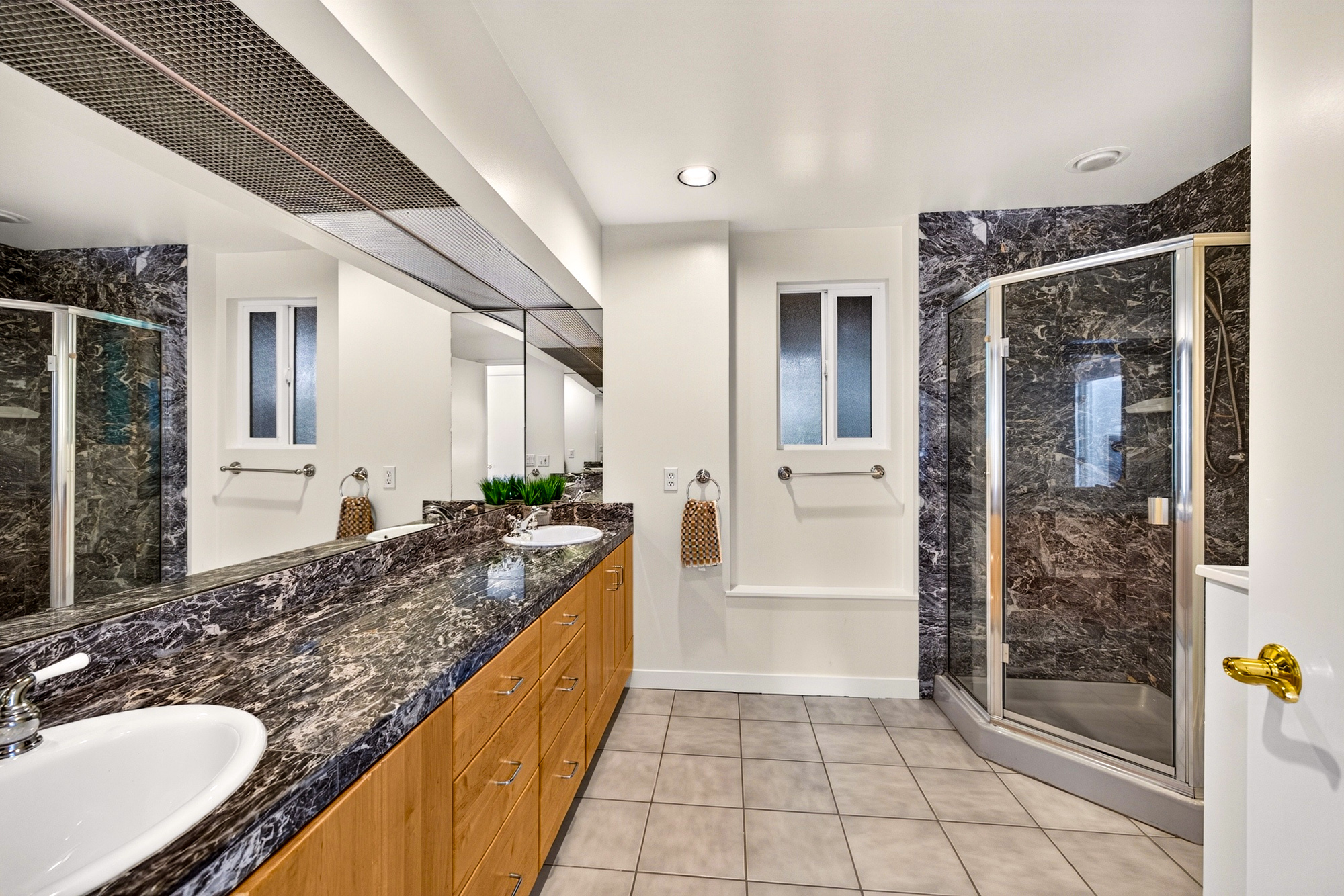 Updated 3 Bedroom Plus Office/Den with MIL Space on 0.84 Private Acres in Woodinville