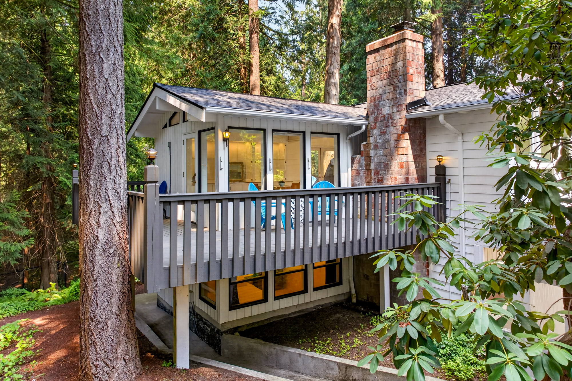 Updated 3 Bedroom Plus Office/Den with MIL Space on 0.84 Private Acres in Woodinville