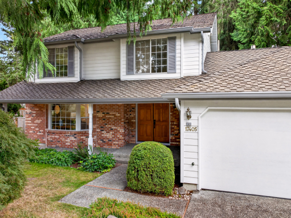Just Listed on English Hill in Redmond: Fully Remodeled Redmond Two Story