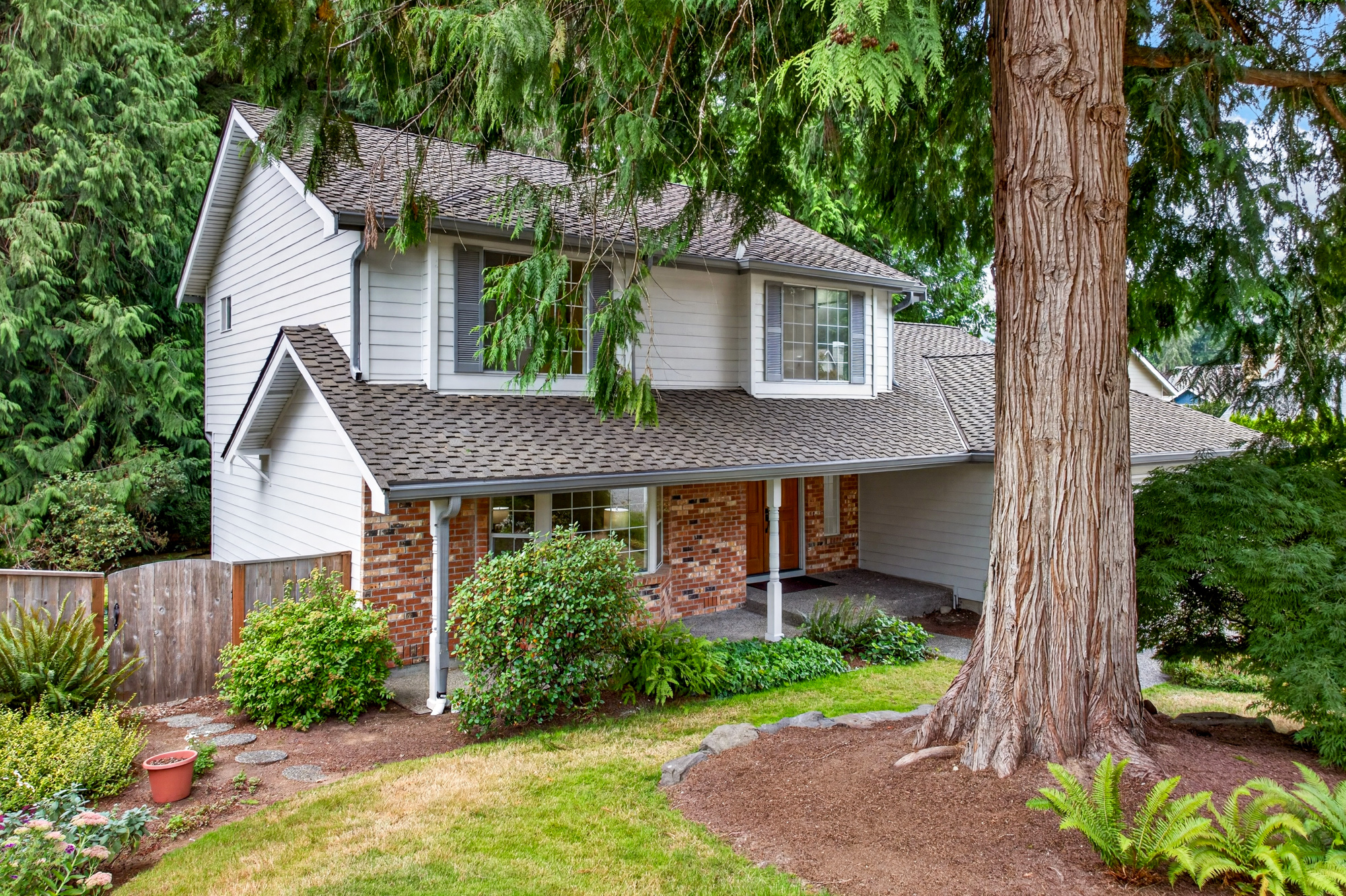 Just Listed on English Hill in Redmond: Fully Remodeled Redmond Two Story