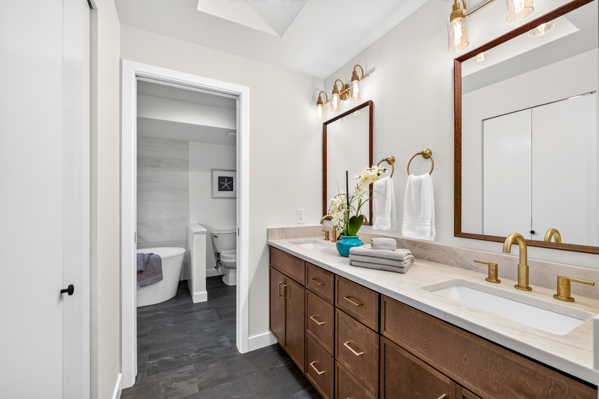 Just Listed on English Hill in Redmond: Fully Remodeled Redmond Two Story