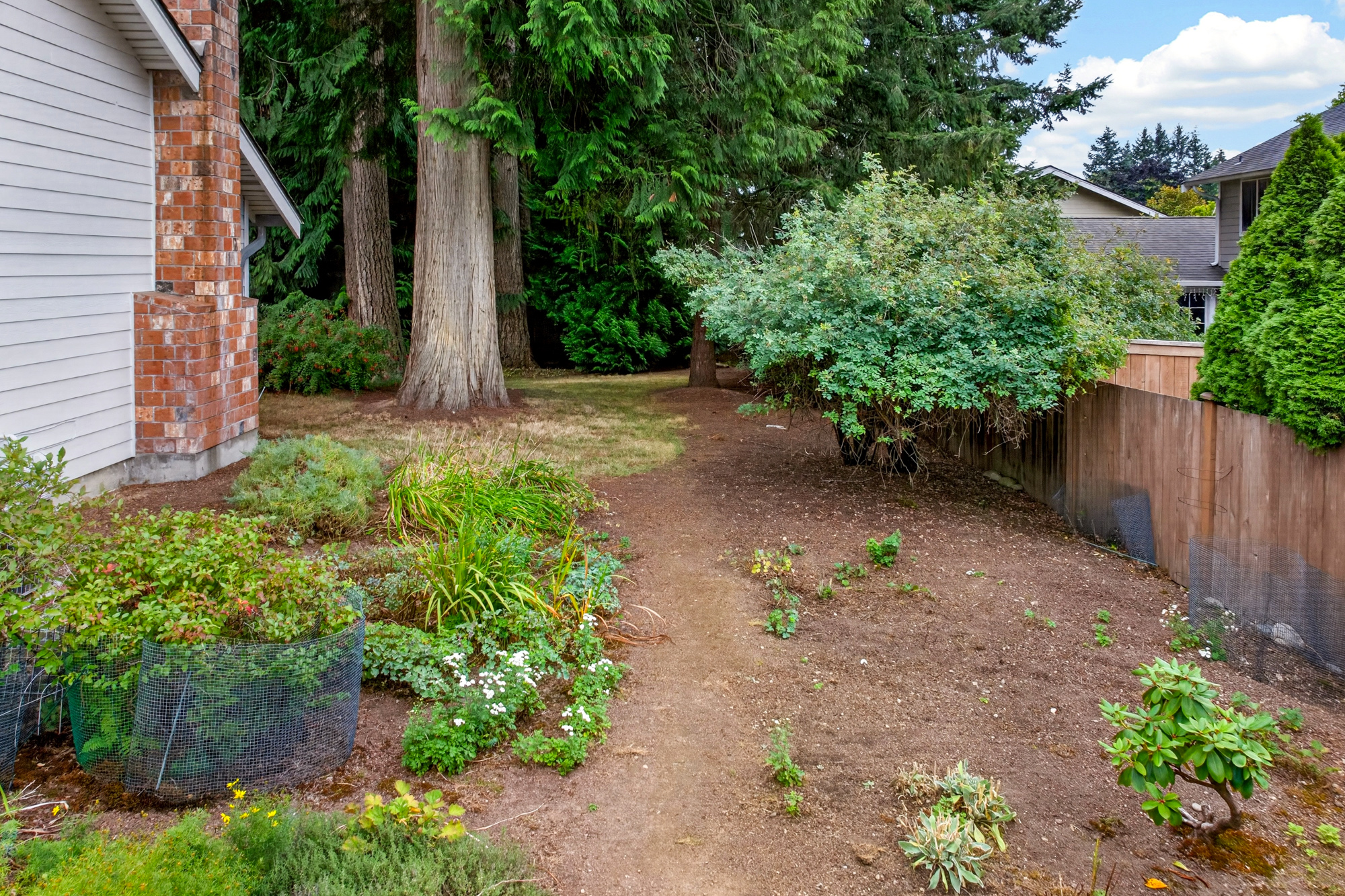 Just Listed on English Hill in Redmond: Fully Remodeled Redmond Two Story