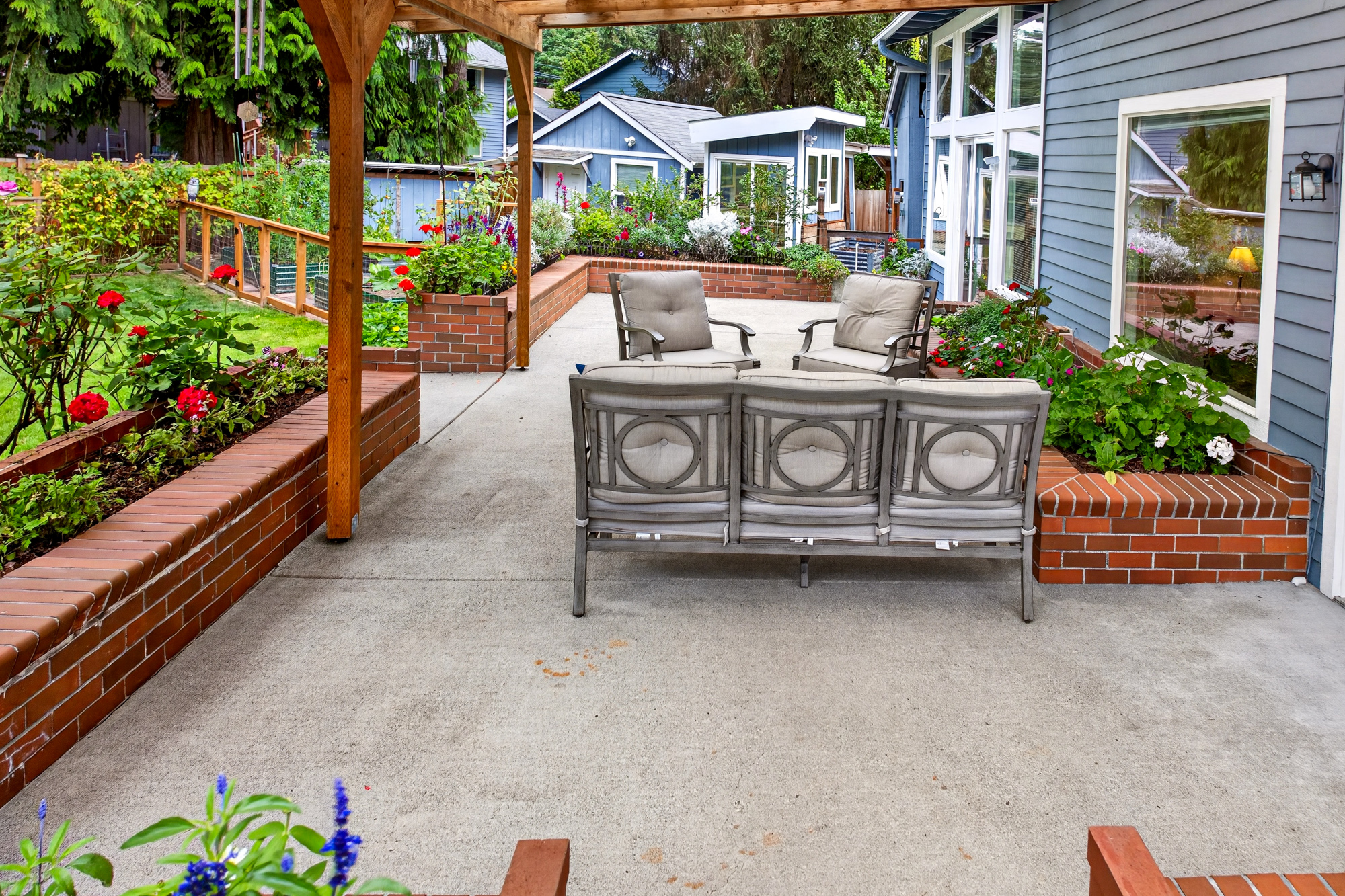 Spacious Tri-Level Home with a Gardener’s Dream Yard on a Quiet Cul-de-Sac