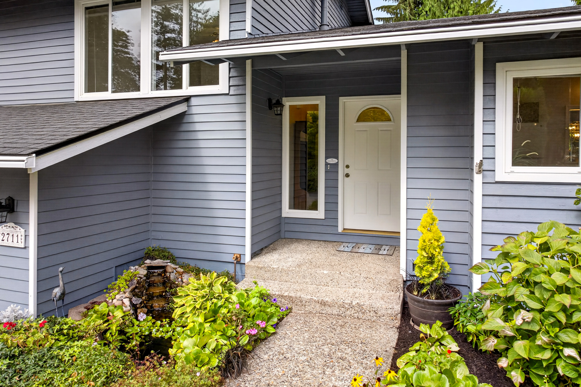 Spacious Tri-Level Home with a Gardener’s Dream Yard on a Quiet Cul-de-Sac
