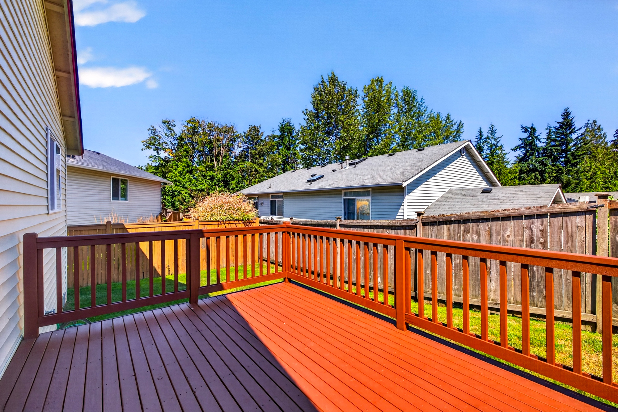 Move-In Ready in Lynnwood: New Furnace, New Water Heater, Newer Roof
