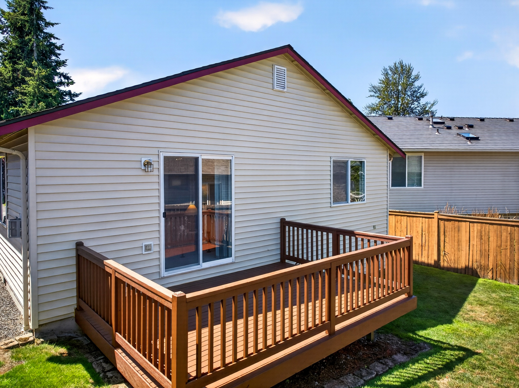 Move-In Ready in Lynnwood: New Furnace, New Water Heater, Newer Roof