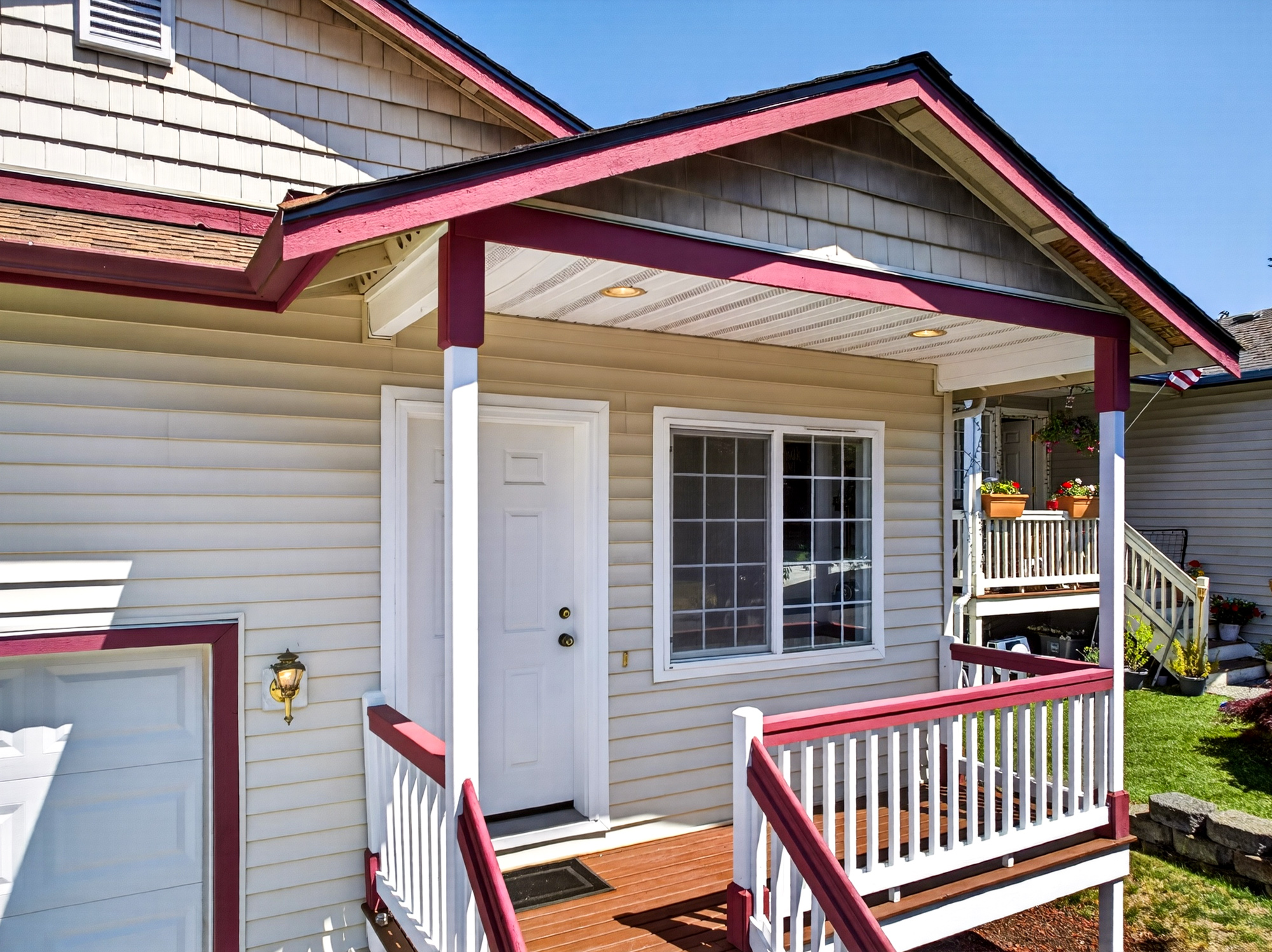 Move-In Ready in Lynnwood: New Furnace, New Water Heater, Newer Roof