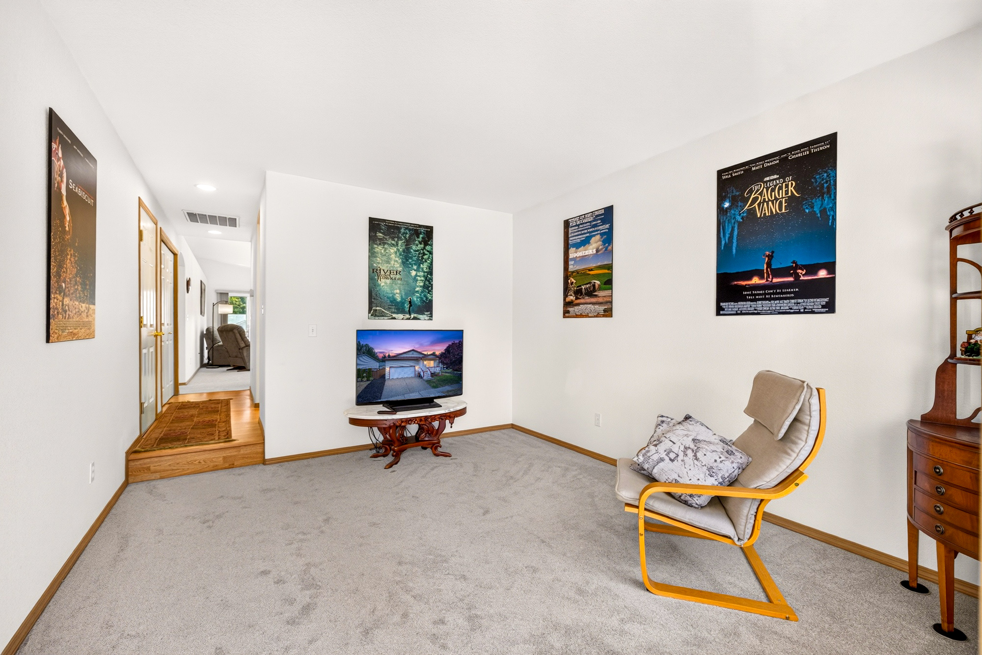 Move-In Ready in Lynnwood: New Furnace, New Water Heater, Newer Roof