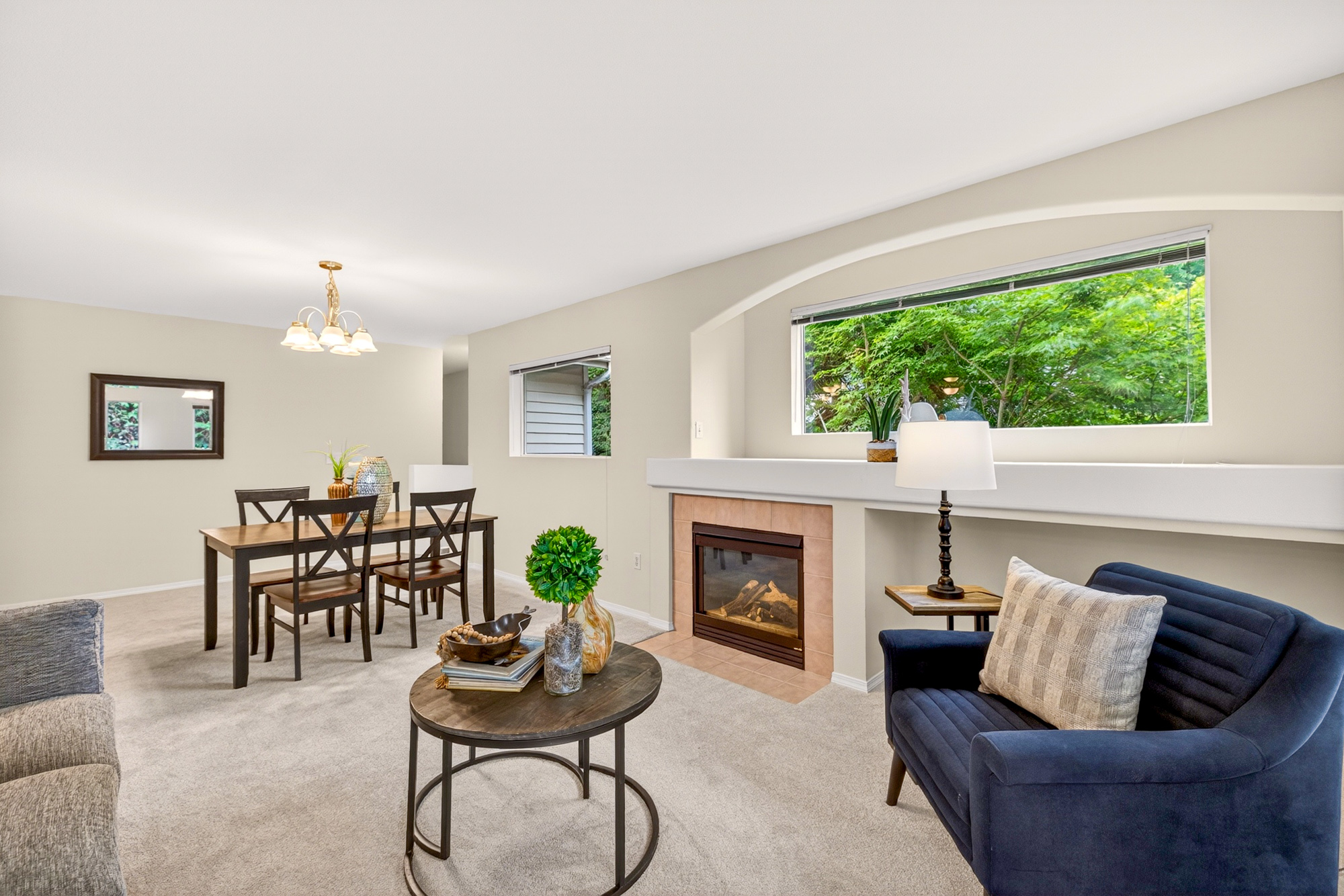 Move-In Ready Condo in Lake Stevens: New Flooring, Updated Baths, Attached Garage