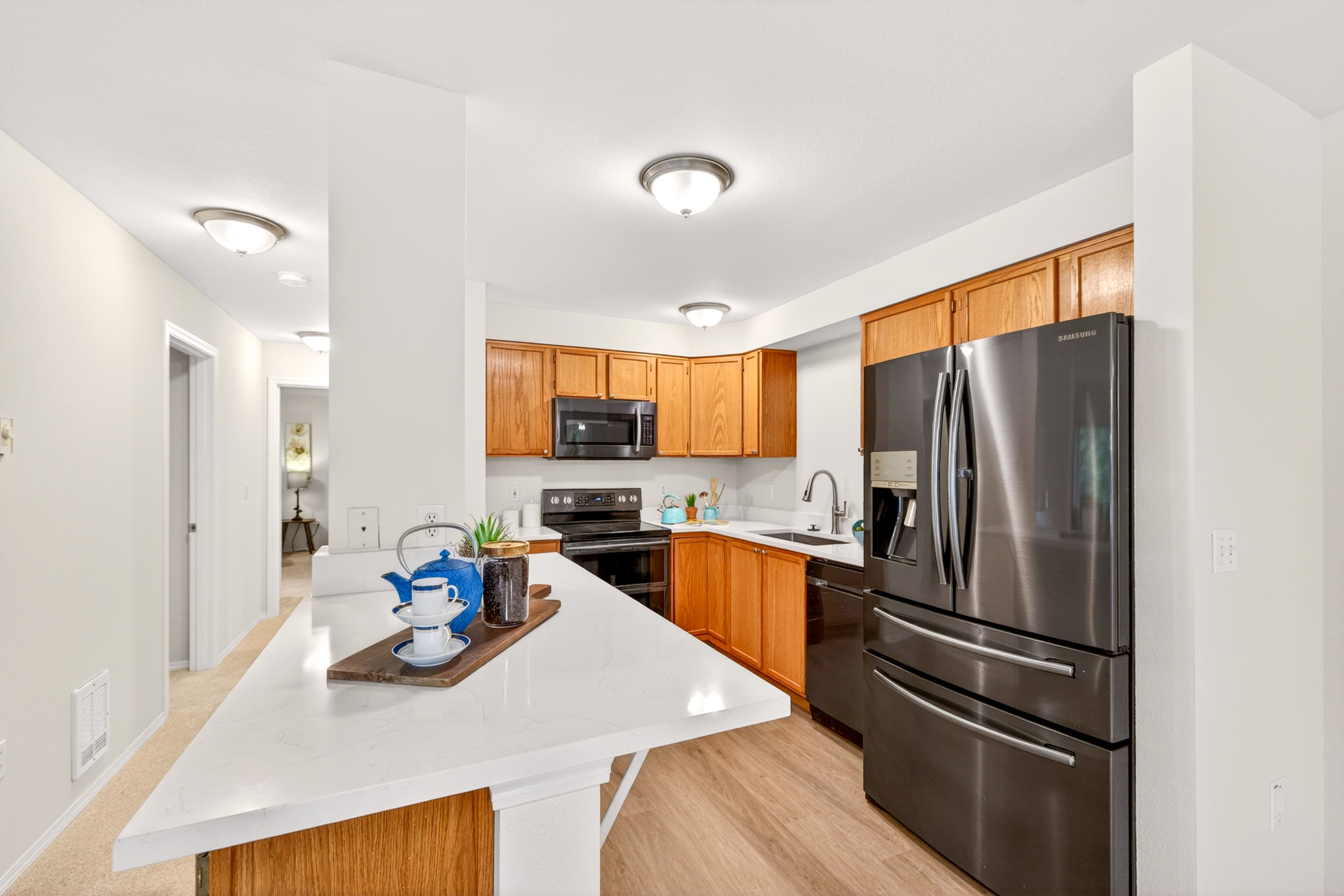 Move-In Ready Condo in Lake Stevens: New Flooring, Updated Baths, Attached Garage