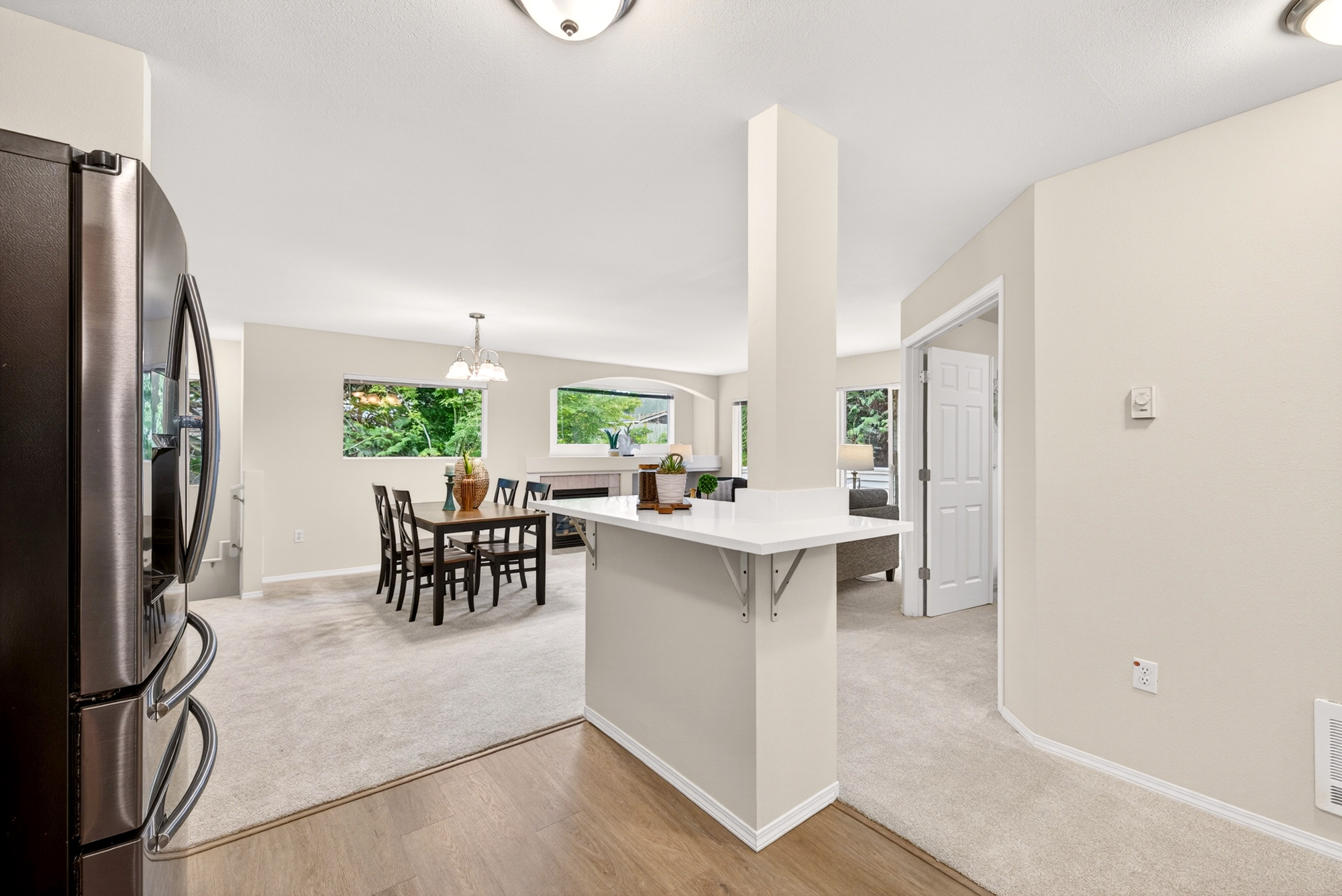 Move-In Ready Condo in Lake Stevens: New Flooring, Updated Baths, Attached Garage