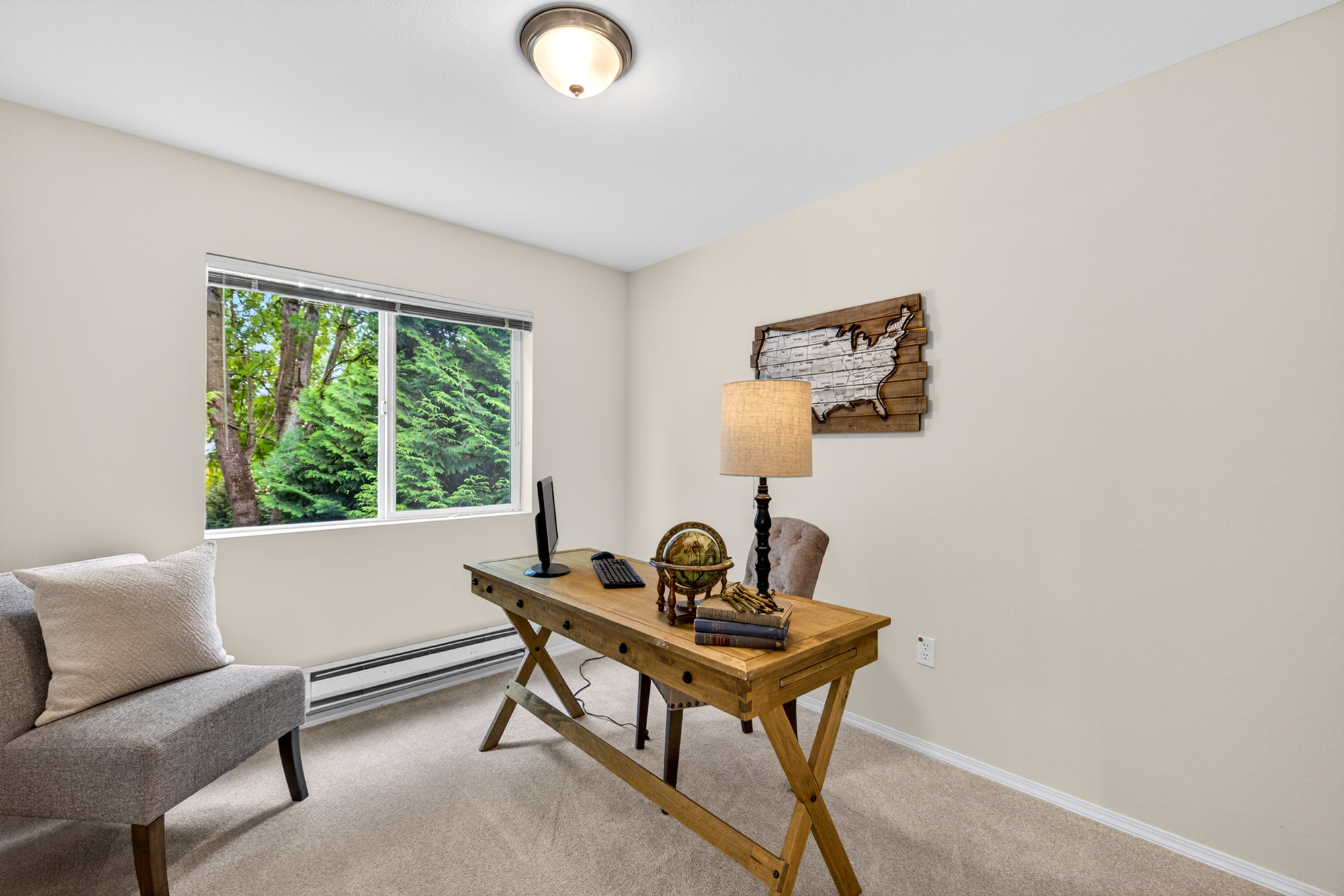 Move-In Ready Condo in Lake Stevens: New Flooring, Updated Baths, Attached Garage