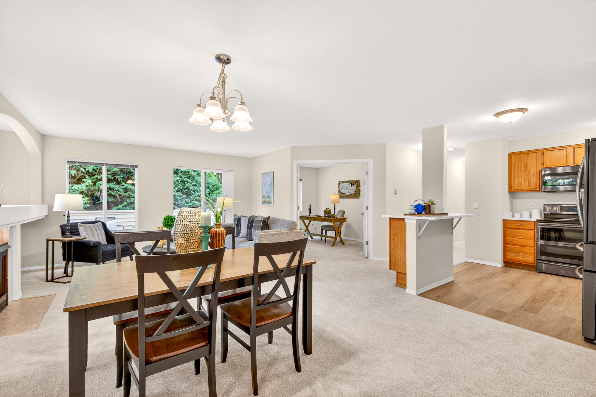 Move-In Ready Condo in Lake Stevens: New Flooring, Updated Baths, Attached Garage