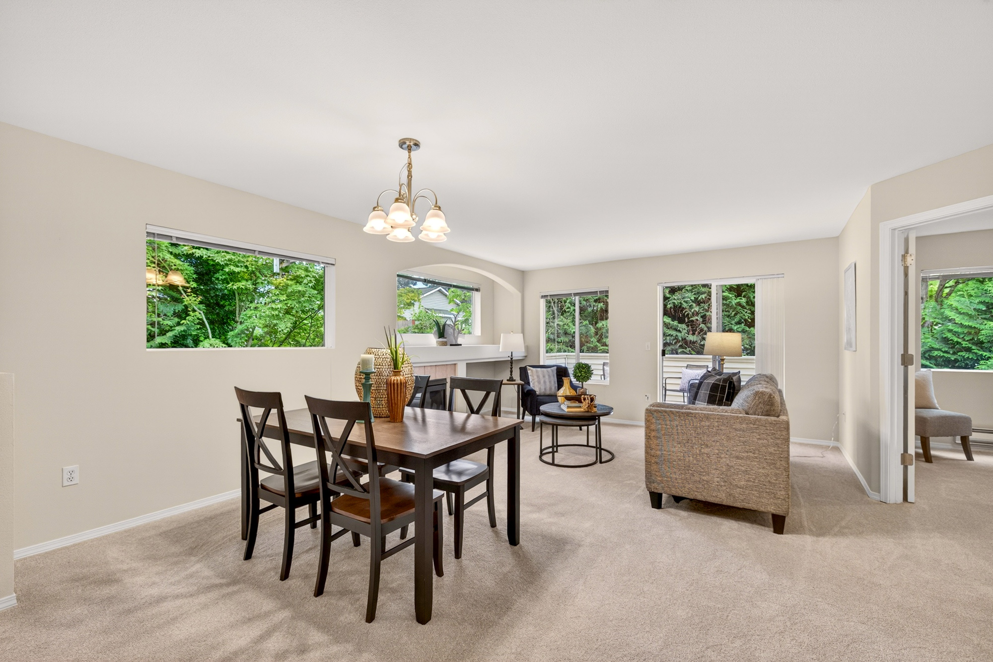 Move-In Ready Condo in Lake Stevens: New Flooring, Updated Baths, Attached Garage