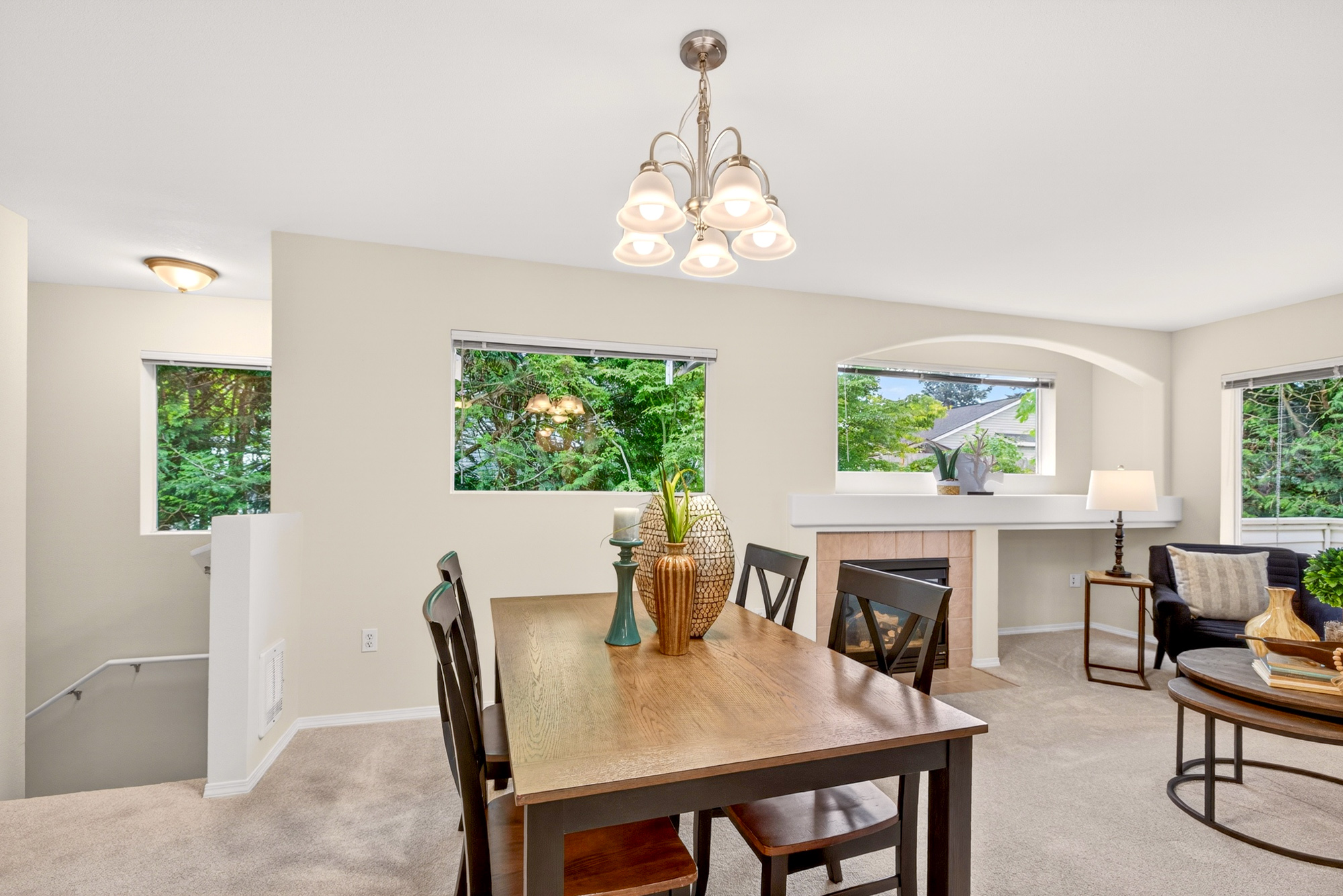 Move-In Ready Condo in Lake Stevens: New Flooring, Updated Baths, Attached Garage